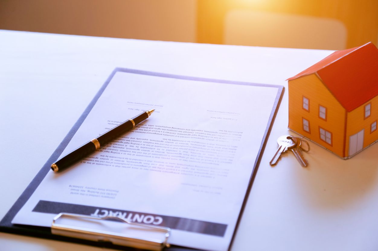 What Does Under Contract Mean in Real Estate?